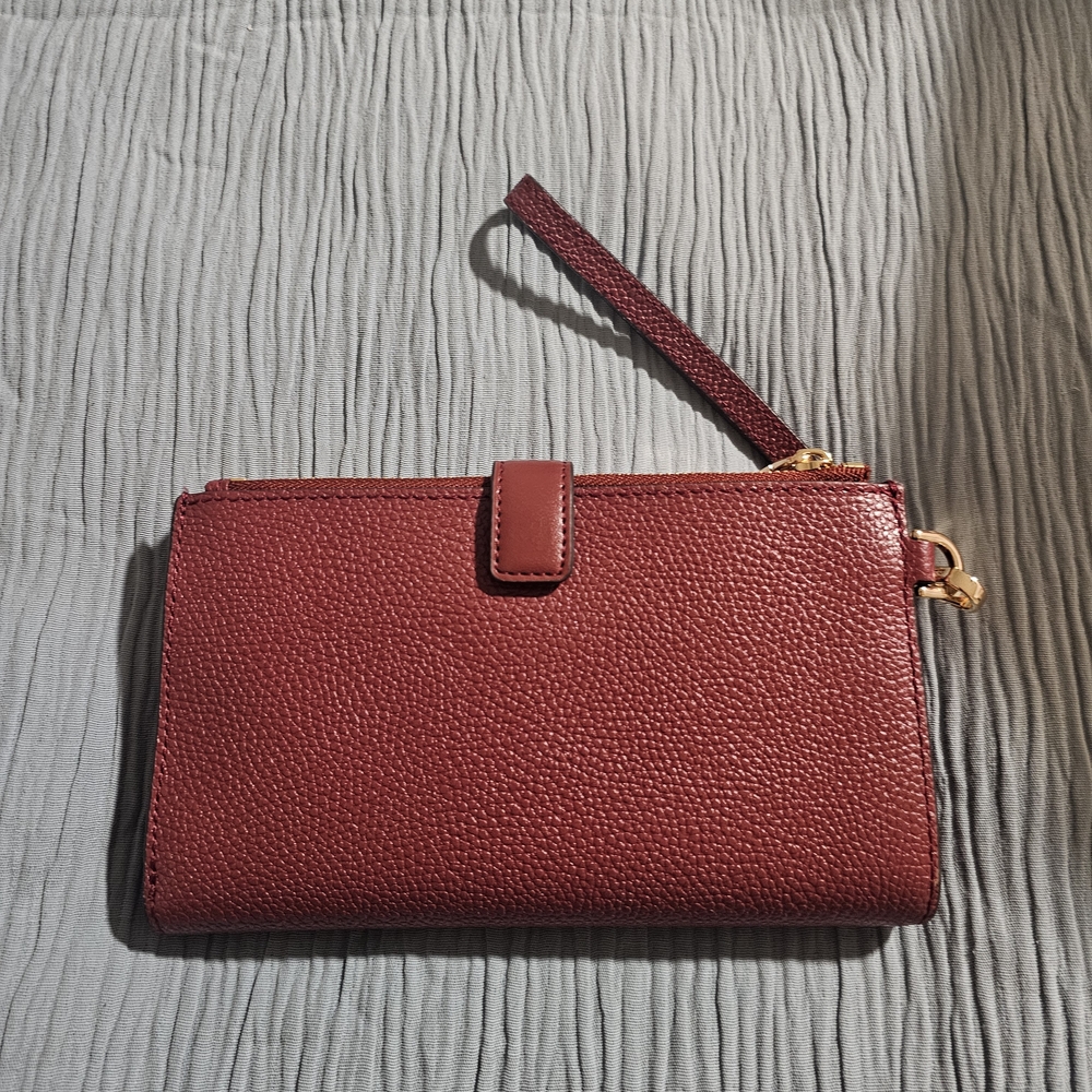 Michael Kors Red Wallet - Picture 2 of 3